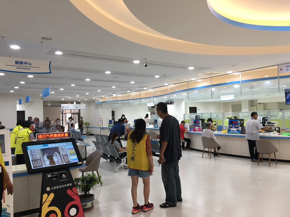 明亮的營業大廳讓民眾有新的感受