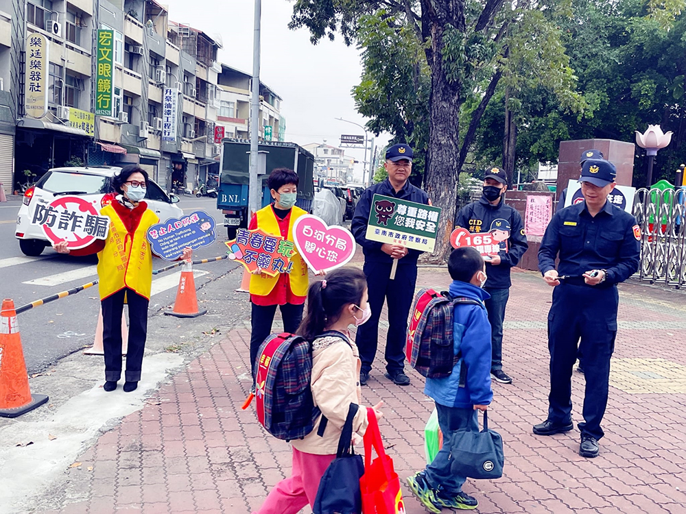 警方協助校園安全維護