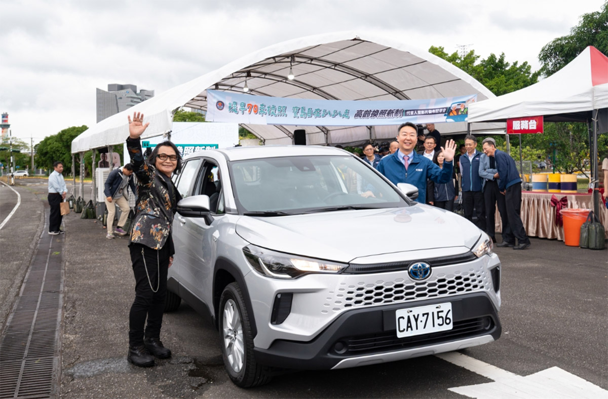 代言人沈文程亮相！